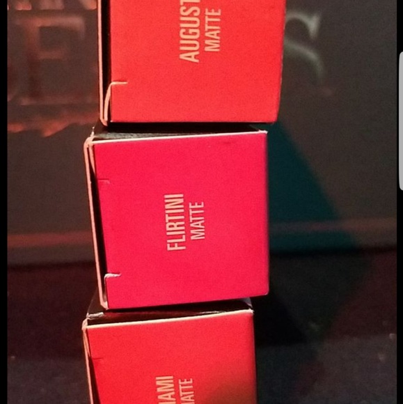 Kylie Jenner Lipstick - Picture 2 of 4
